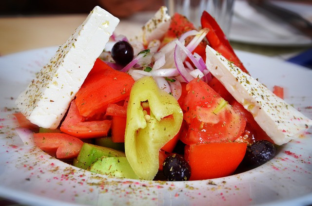 Feta cheese Greek Salad. How to lose five pounds in a month 